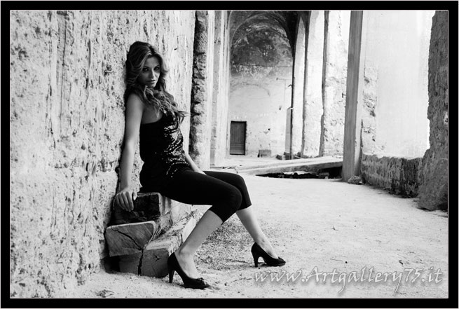 Tiziana D. - Fotomodella di Napoli (Campania) disponibile per foto fashion, moda mare, intimo e glamour.